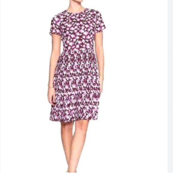 Banana Republic Purple Moody Floral Print Pleated Skirt Fit and Flare Dress Sz 6 - Picture 1 of 7